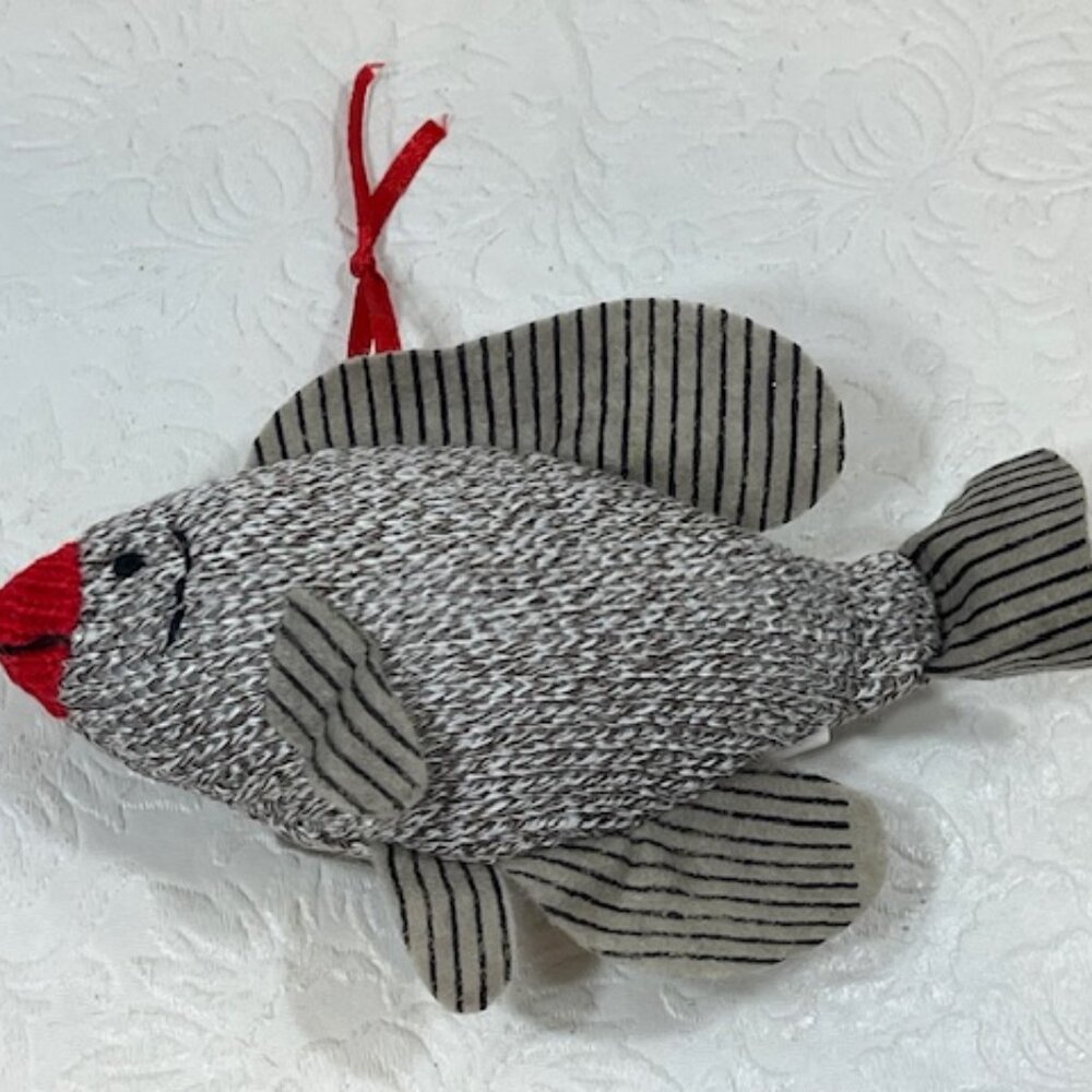 Stuffed Fish Plush Christmas Holiday Décor Hanging Ornament 5.5"x4"